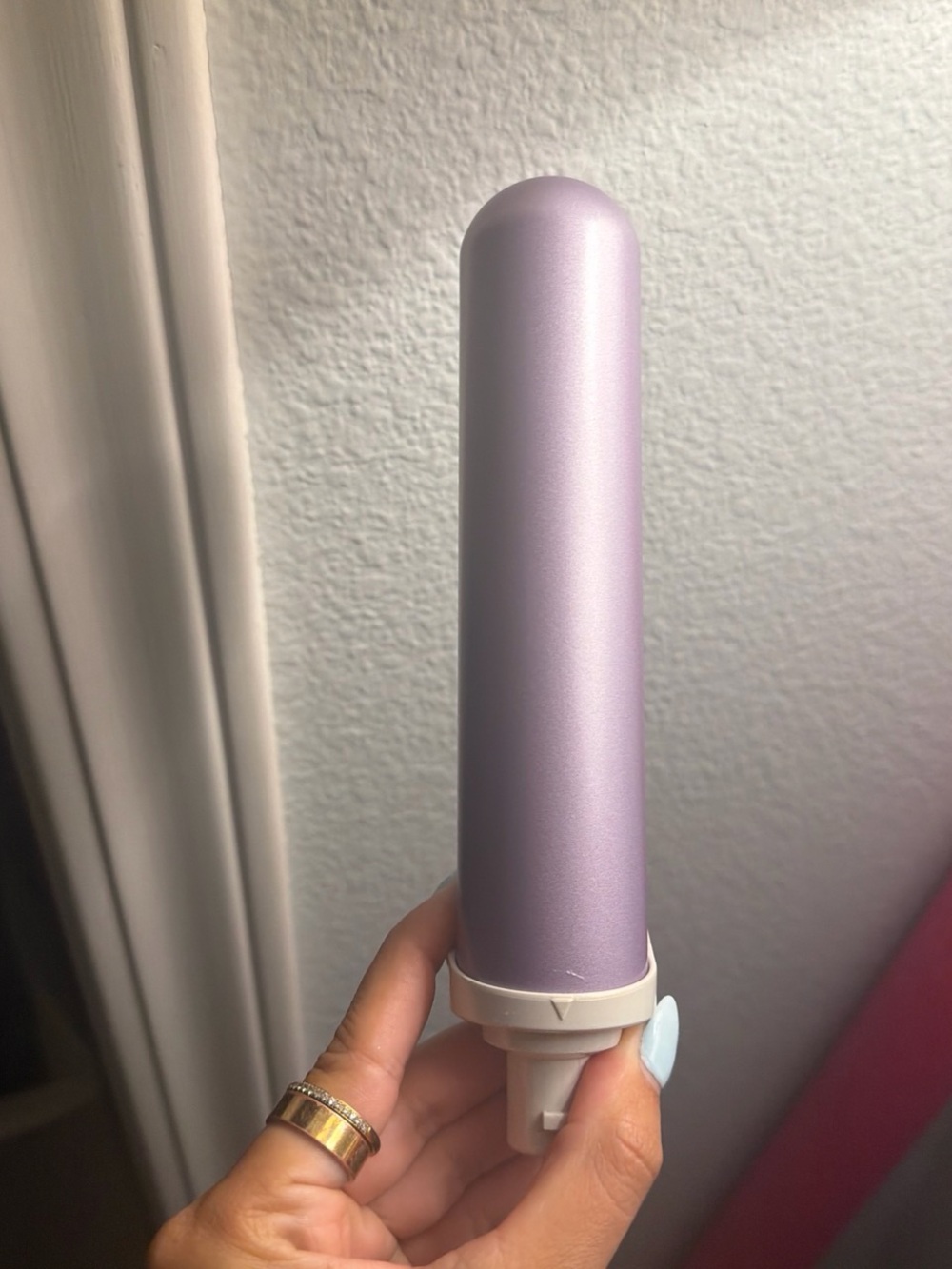 Women’s Lavender Ceramic Styling Wand - Smooth Barrel Curling Tool